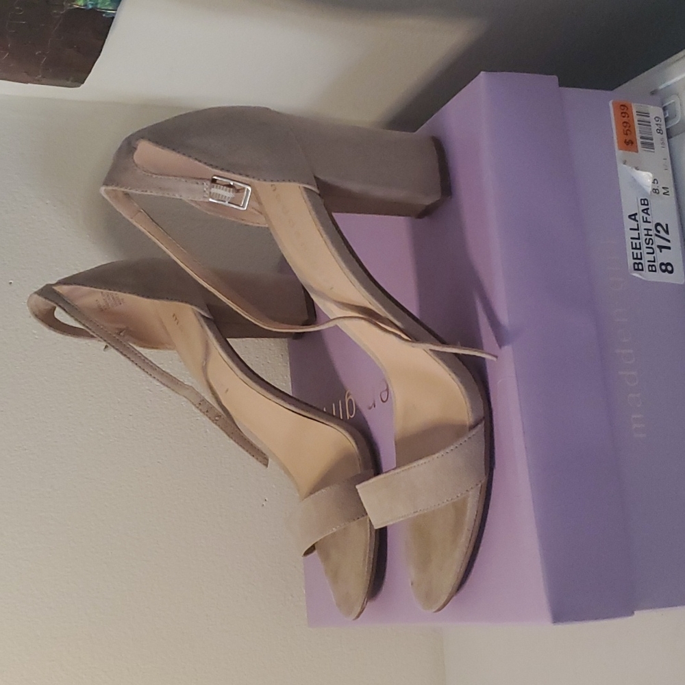 Nude heel
